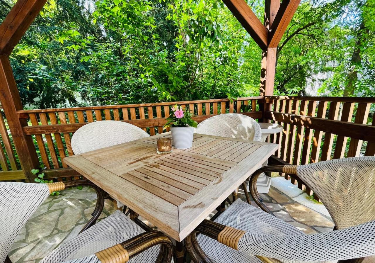 Ferienwohnungen An Der Salvatorkirche - Zentrales Apartmenthaus Mit Terrasse Coburg Esterno foto